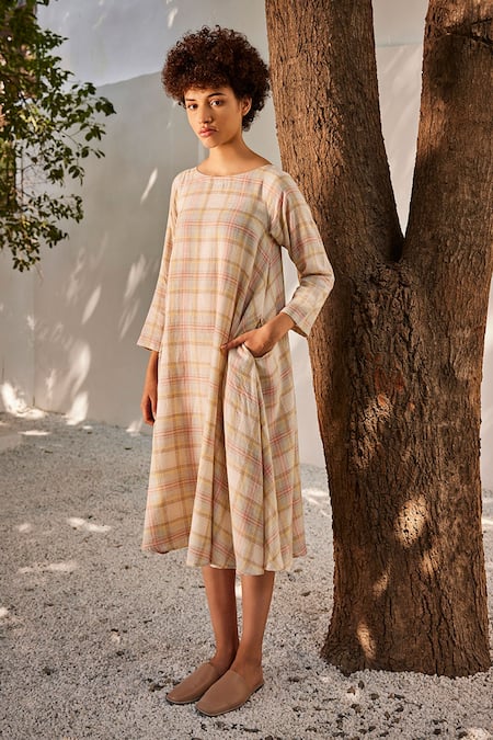 Kharakapas_Multi Color Linen Boat Neck Checkered Midi Dress _Online_at_Aza_Fashions