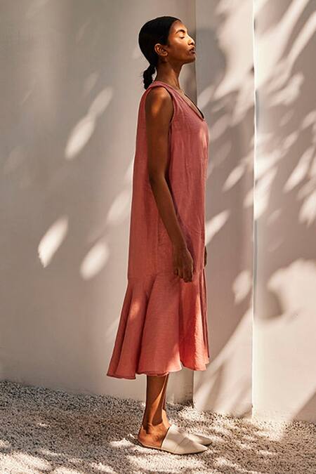Kharakapas_Pink Linen Scoop Neck Soft Gaze Flared Dress _Online_at_Aza_Fashions