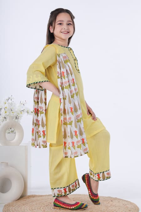Kalp_Yellow Cotton, Lurex Embroidery, Gota Patti Zard Kurta Set With Printed Dupatta _Online_at_Aza_Fashions