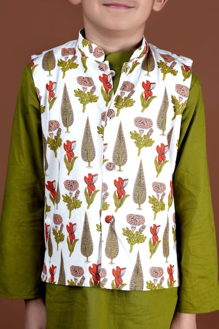 Buy_Kalp_White Cotton Floral Printed Bundi And Kurta Set _Online_at_Aza_Fashions