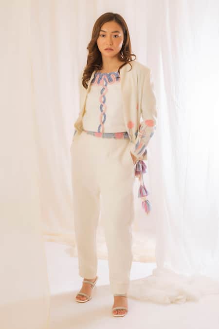 Vaani Beswal_Off White Handwoven Silk Floral, Kadai Open Embroidered Jacket _Online_at_Aza_Fashions