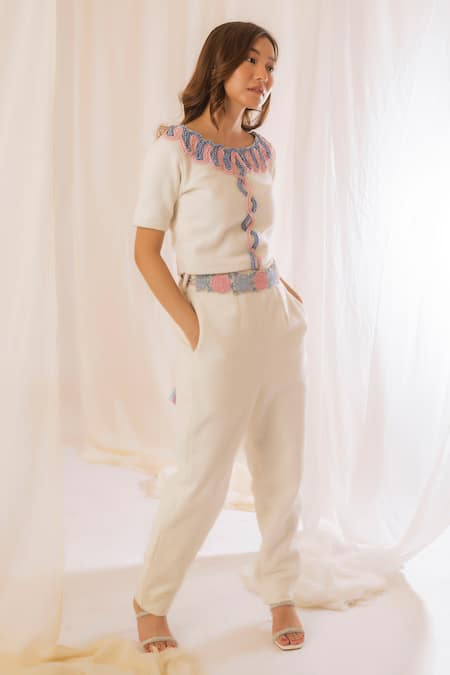 Vaani Beswal_Off White Embroidery Boat Neck Crop Top _Online_at_Aza_Fashions