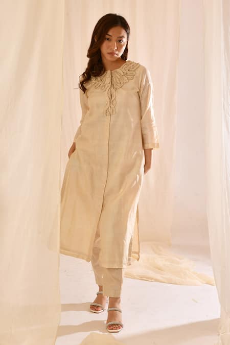 Vaani Beswal_Beige Handwoven Tussar Silk Round Bodice Embroidered Kurta And Pant Set _Online_at_Aza_Fashions