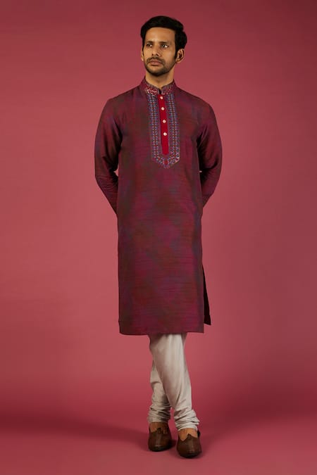 Krishna Mehta_Maroon Tussar Printed Checkered Pattern Kurta Set _Online_at_Aza_Fashions