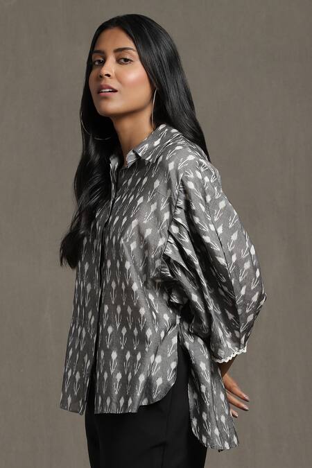 Buy_Ritu Kumar_Grey Cotton Embroidery Collared Ikat Pattern Balloon Sleeve Kurti _Online_at_Aza_Fashions