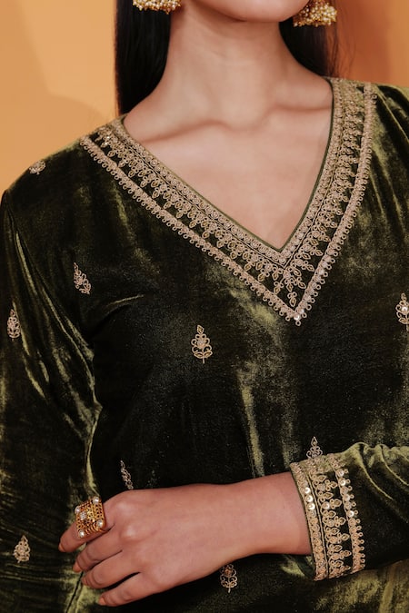 Shop Taisha Green Silk, Cotton Embroidery V-neck Velvet Kurta Dhoti Pant Set Online at Aza Fashions Shop_Taisha_Green Silk, Cotton Embroidery V-neck Velvet Kurta Dhoti Pant Set _Online_at_Aza_Fashions