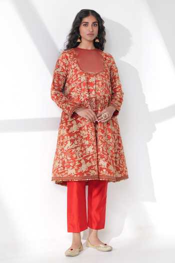 Taisha_Red Organza, Sequins Collared Forest Embroidered Kurta And Pant Set _Online_at_Aza_Fashions