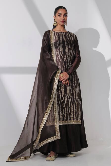 Taisha_Brown Silk, , Organza, Handloom Shibori Pattern Kurta Set _Online_at_Aza_Fashions