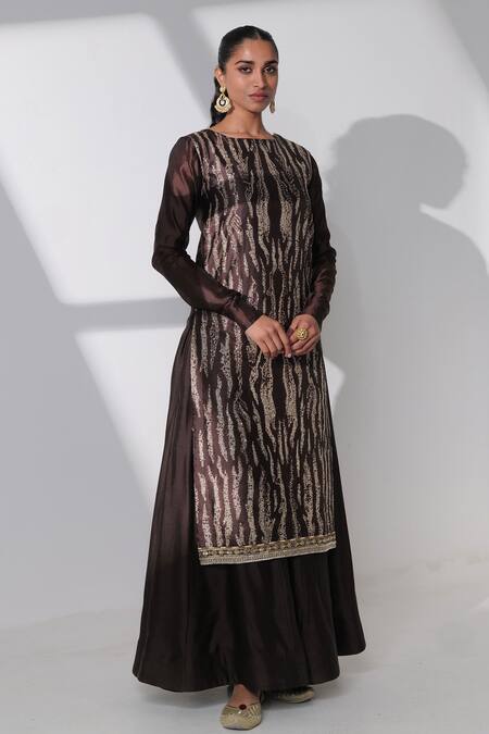 Shop_Taisha_Brown Silk, , Organza, Handloom Shibori Pattern Kurta Set _Online_at_Aza_Fashions