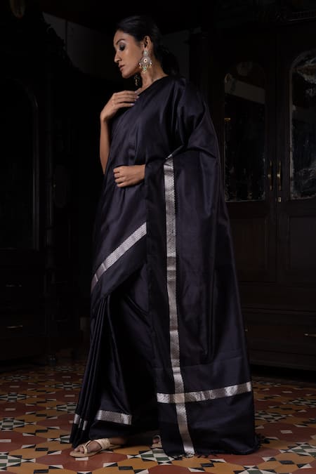 Black Colour Silk Jacquard Border Saree - SareesWala.com