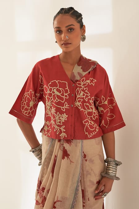 Buy_Kasturi Kundal_Red Linen Embroidery Round Neck Bela Pure Handloom Saree With Unstitched Blouse _Online_at_Aza_Fashions