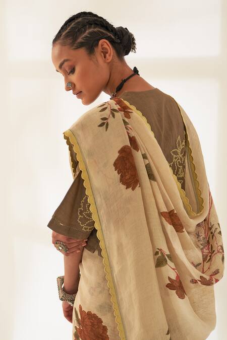 Buy Kasturi Kundal Beige Linen Tassels, Embroidery Paat Pure Handloom Saree With Unstitched Blouse Online at Aza Fashions Buy_Kasturi Kundal_Beige Linen Tassels, Embroidery Paat Pure Handloom Saree With Unstitched Blouse_Online_at_Aza_Fashions