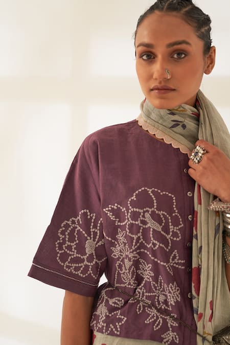 Kasturi Kundal Green Linen Tassels Buta Pure Handloom Saree With Unstitched Blouse at Aza Fashions Kasturi Kundal_Green Linen Tassels Buta Pure Handloom Saree With Unstitched Blouse _at_Aza_Fashions