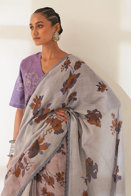 Buy_Kasturi Kundal_Purple Linen Embroidery V-neck Jamun Pure Handloom Saree With Unstitched Blouse _Online_at_Aza_Fashions