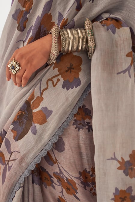 Shop_Kasturi Kundal_Purple Linen Embroidery V-neck Jamun Pure Handloom Saree With Unstitched Blouse _Online_at_Aza_Fashions