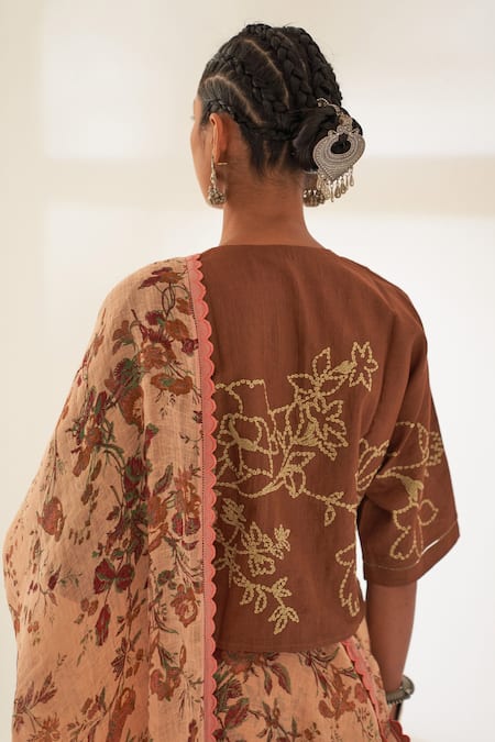 Shop Kasturi Kundal Coral Linen Tassels, Lajwanti Pure Handloom Saree With Unstitched Blouse Online at Aza Fashions Shop_Kasturi Kundal_Coral Linen Tassels, Lajwanti Pure Handloom Saree With Unstitched Blouse _Online_at_Aza_Fashions