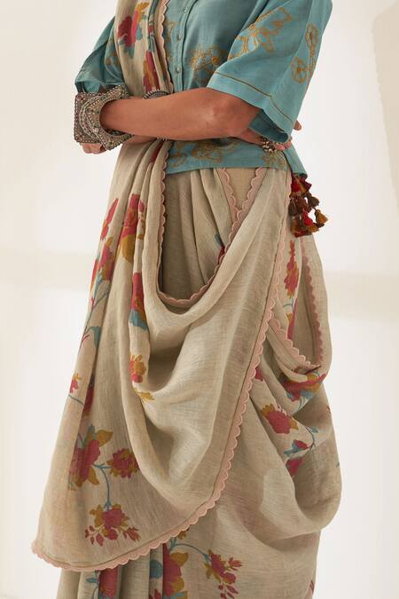 Buy_Kasturi Kundal_White Linen Embroidery Round Kali Pure Handloom Saree With Unstitched Blouse_Online_at_Aza_Fashions