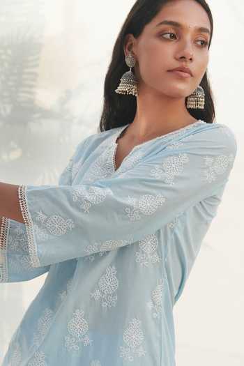 Mulmul_Blue 100% Pure Mulmul Embroidery Thread Kelil Marigold Kurta Set _Online_at_Aza_Fashions
