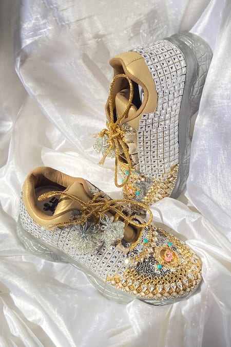 Chal Jooti_Gold The Lotus Warrior Queen Wedding Sneakers_Online_at_Aza_Fashions
