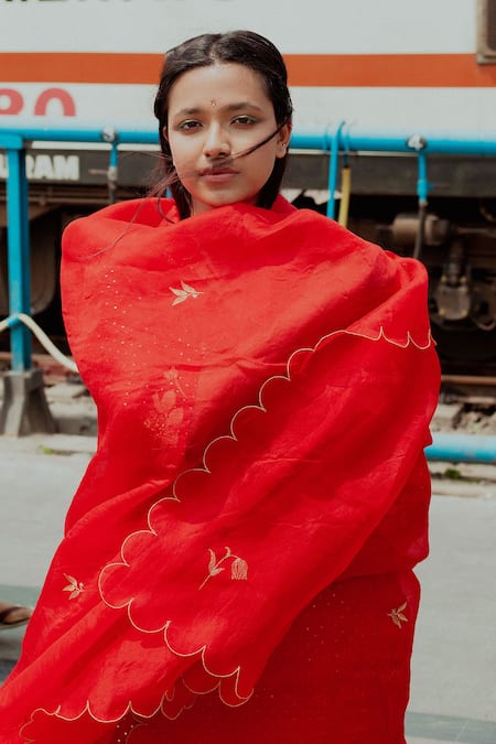 Label Earthen Red Handloom , Maheshwari, Sequins, Foil Print Kurta Sharara Set Online at Aza Fashions Label Earthen_Red Handloom , Maheshwari, Sequins, Foil Print Kurta Sharara Set _Online_at_Aza_Fashions