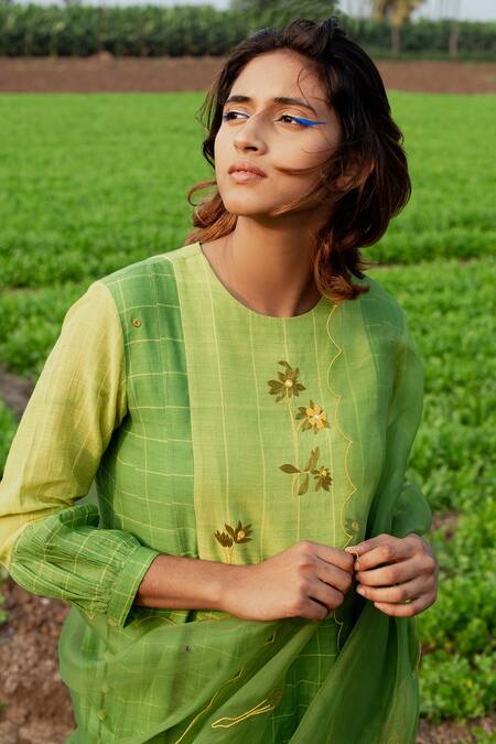 Label Earthen_Green Maheshwari, Cotton Embroidery Round Checkered Pattern Anarkali Pant Set_Online_at_Aza_Fashions