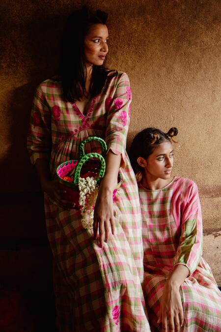 Label Earthen Multi Color , Handloom Checkered Pattern Anarkali And Pant Set at Aza Fashions Label Earthen_Multi Color , Handloom Checkered Pattern Anarkali And Pant Set _at_Aza_Fashions