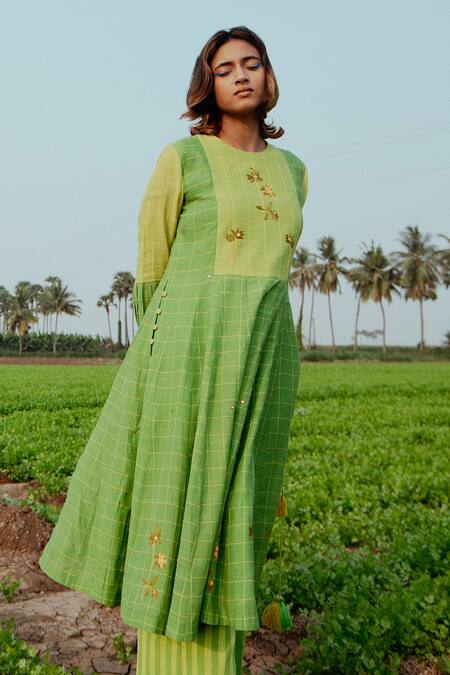 Buy_Label Earthen_Green Maheshwari, Cotton Embroidery Round Checkered Pattern Anarkali Pant Set