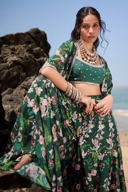 Buy Lashkaraa Green Georgette Zari, Sequins Scoop Neck, Open Floral Embroidered Kurta Set Online at Aza Fashions Buy_Lashkaraa_Green Georgette Zari, Sequins Scoop Neck, Open Floral Embroidered Kurta Set_Online_at_Aza_Fashions