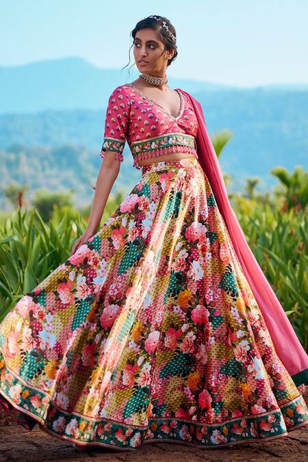 Buy_Lashkaraa_Pink Silk Crystals V-neck Vintage Floral Print Lehenga Set_Online_at_Aza_Fashions