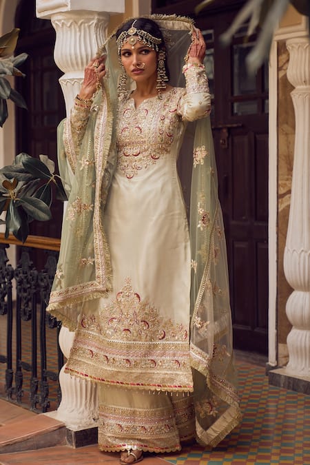 Buy_Lashkaraa_Green Satin Sequins, Stones, Zari, Embroidery, Tassels Split Kurta Palazzo Set_Online_at_Aza_Fashions