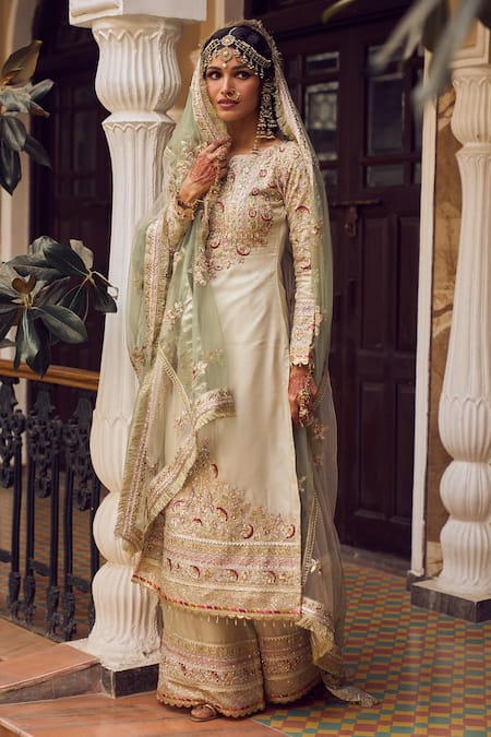 Shop_Lashkaraa_Green Satin Sequins, Stones, Zari, Embroidery, Tassels Split Kurta Palazzo Set_Online_at_Aza_Fashions