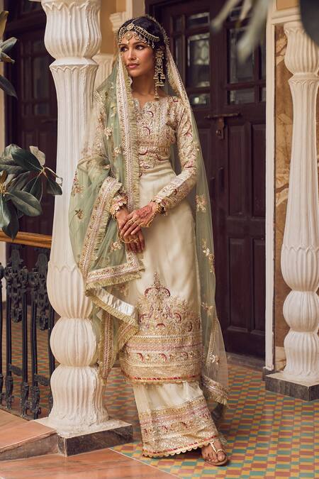 Lashkaraa_Green Satin Sequins, Stones, Zari, Embroidery, Tassels Split Kurta Palazzo Set_at_Aza_Fashions