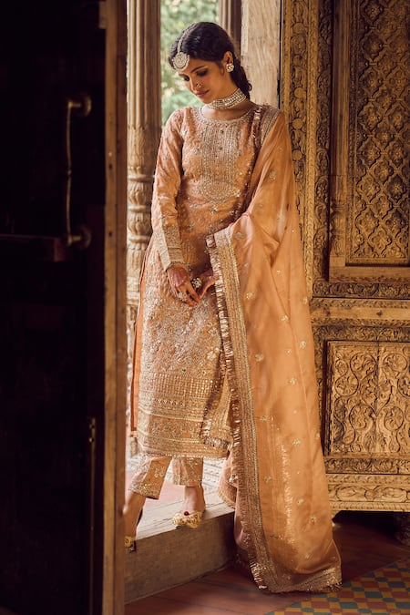 Lashkaraa_Peach Net, Linen Zari, Sequins, Stones, Embroidery Round Embellished Kurta Set _Online_at_Aza_Fashions