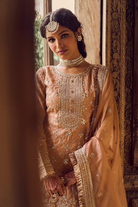 Buy_Lashkaraa_Peach Net, Linen Zari, Sequins, Stones, Embroidery Round Embellished Kurta Set _Online_at_Aza_Fashions