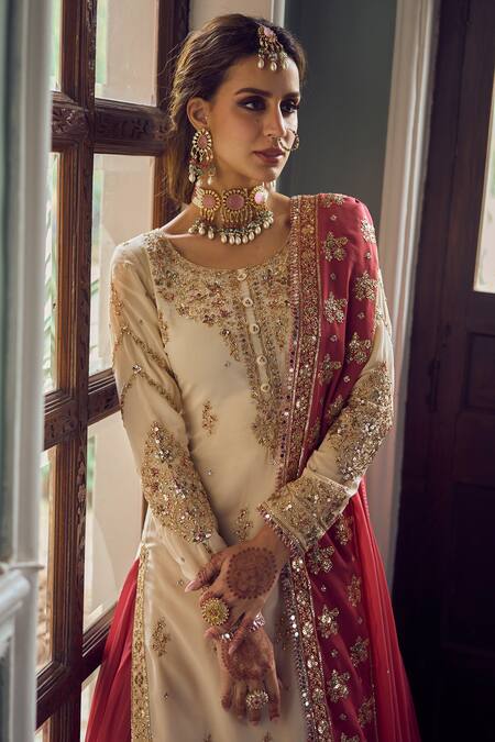 Lashkaraa White Georgette Embroidery, Zari, Stones Round Neck Kurta Lehenga Set Online at Aza Fashions Lashkaraa_White Georgette Embroidery, Zari, Stones Round Neck Kurta Lehenga Set_Online_at_Aza_Fashions