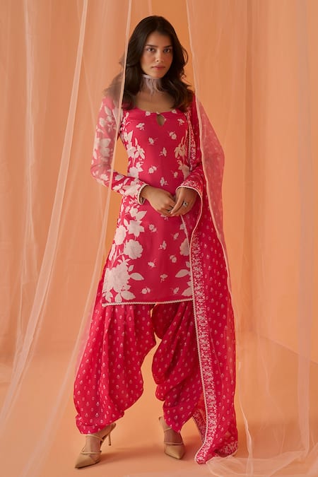 Lashkaraa Pink Chanderi Embroidery Round Neck Floral Print Kurta Set Online at Aza Fashions Lashkaraa_Pink Chanderi Embroidery Round Neck Floral Print Kurta Set_Online_at_Aza_Fashions