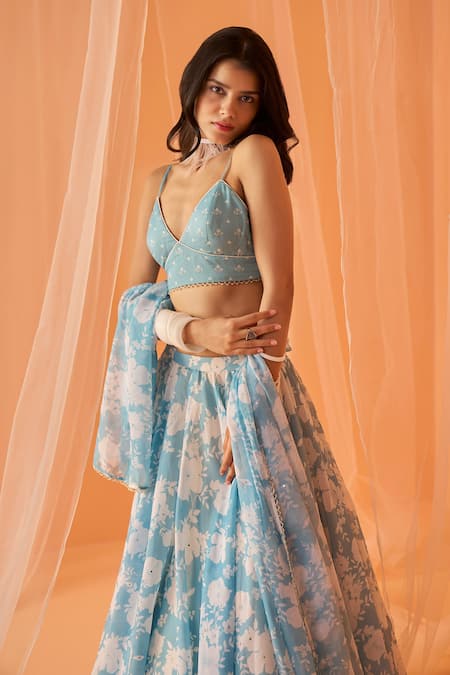 Lashkaraa_Blue Chanderi Embroidery V-neck Floral Print Lehenga Set _Online_at_Aza_Fashions