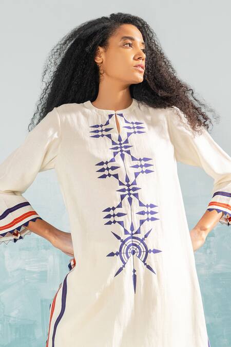 Ikai by Ragini Ahuja_Ivory Cotton Silk Chanderi Applique Round Nile Mild A-line Tunic  _Online_at_Aza_Fashions