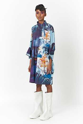 Shop_Two Point Two_Blue Cotton Poplin Printed Digital High Mamoro Kimono Kaftan Dress _Online_at_Aza_Fashions