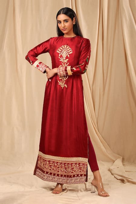 Buy_Masaba_Red Silk Embroidery Round Neck Spring Blossom Kurta Set _Online_at_Aza_Fashions