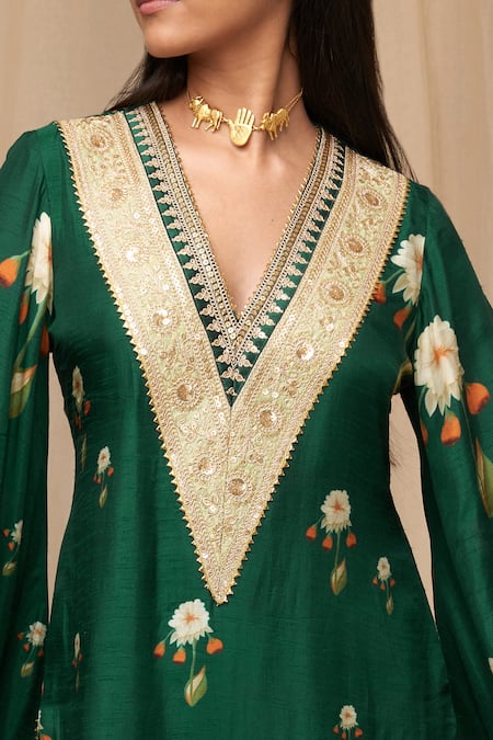 Buy_Masaba_Green Silk Embroidery V-neck Buttercup Flower Print Kurta _Online_at_Aza_Fashions