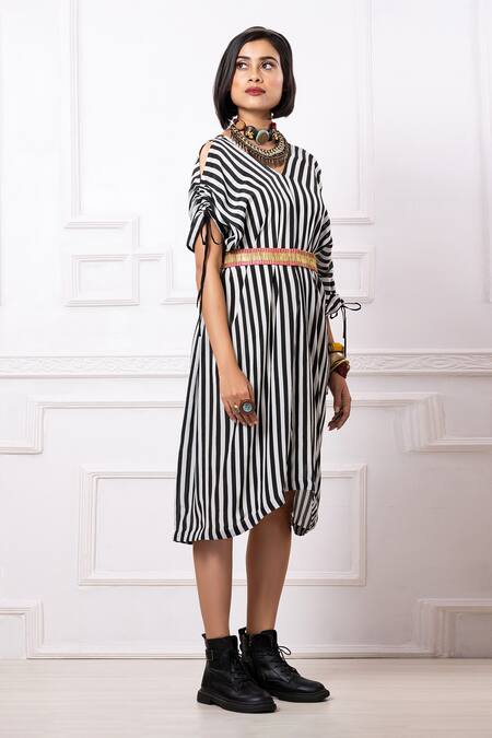 Buy_Megha Garg_Black Crepe V-neck Stripe Pattern Dress _Online_at_Aza_Fashions