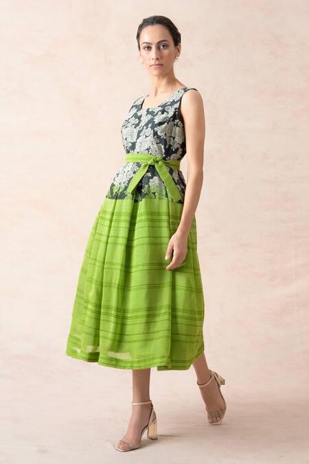 Buy Thetaa Green Chanderi Silk, Net Embroidery Scoop Neck Floral Print Box Pleated Dress Online at Aza Fashions Buy_Thetaa_Green Chanderi Silk, Net Embroidery Scoop Neck Floral Print Box Pleated Dress _Online_at_Aza_Fashions