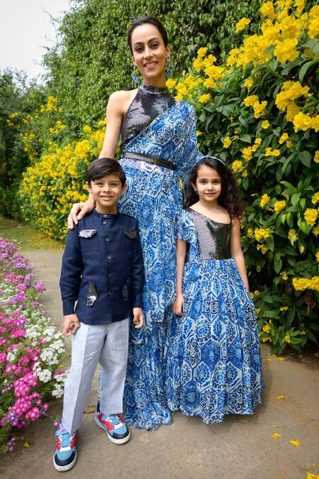 Buy_Thetaa_Blue Linen, Lycra Embroidery, Sequins Solid Shirt With Stripe Pattern Pant