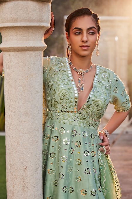 Buy_Mehak Murpana_Green Net Mirrors, Embroidery Plunge Neck Floral And Anarkali With Dupatta _Online_at_Aza_Fashions