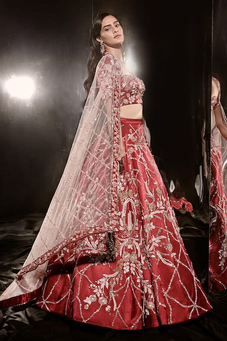 Buy Masumi Mewawalla Red Net, Silk Cut Work, Sequins Sweetheart Neck Embroidered Bridal Lehenga Set Online at Aza Fashions Buy_Masumi Mewawalla_Red Net, Silk Cut Work, Sequins Sweetheart Neck Embroidered Bridal Lehenga Set _Online_at_Aza_Fashions