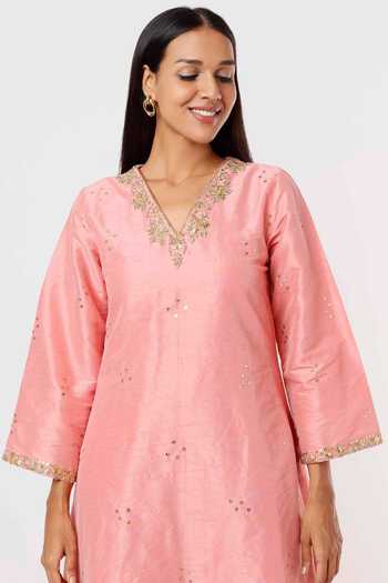 Mehak Murpana_Pink Silk Embroidery V-neck Neckline Kurta And Pant Set _Online_at_Aza_Fashions