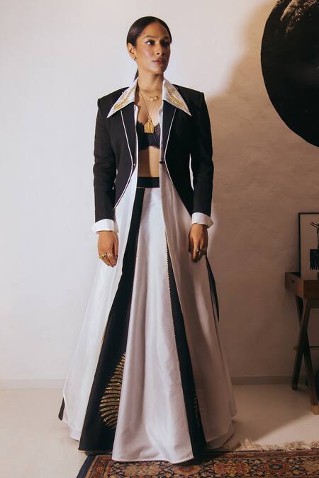 Buy_Masaba_Black Bustier - Delicate Lace And Lehenga - Raw Salt & Pepper Rani Core Set_Online_at_Aza_Fashions