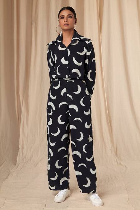 Buy_Masaba_Black Natural Crepe Printed Mooncrest Collar Shirt And Trouser Set _Online_at_Aza_Fashions