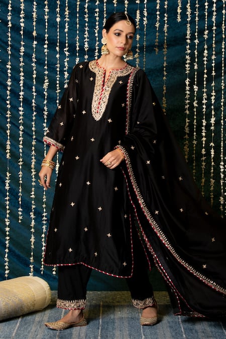 Maison Shefali_Black Chanderi Silk, Cotton Embroidery Split V-neck Ragini Kurta Set _Online_at_Aza_Fashions